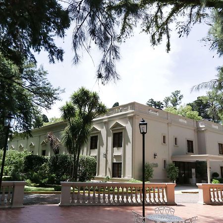 Howard Johnson Resort & Spa Escobar Белен-де-Эскобар Экстерьер фото