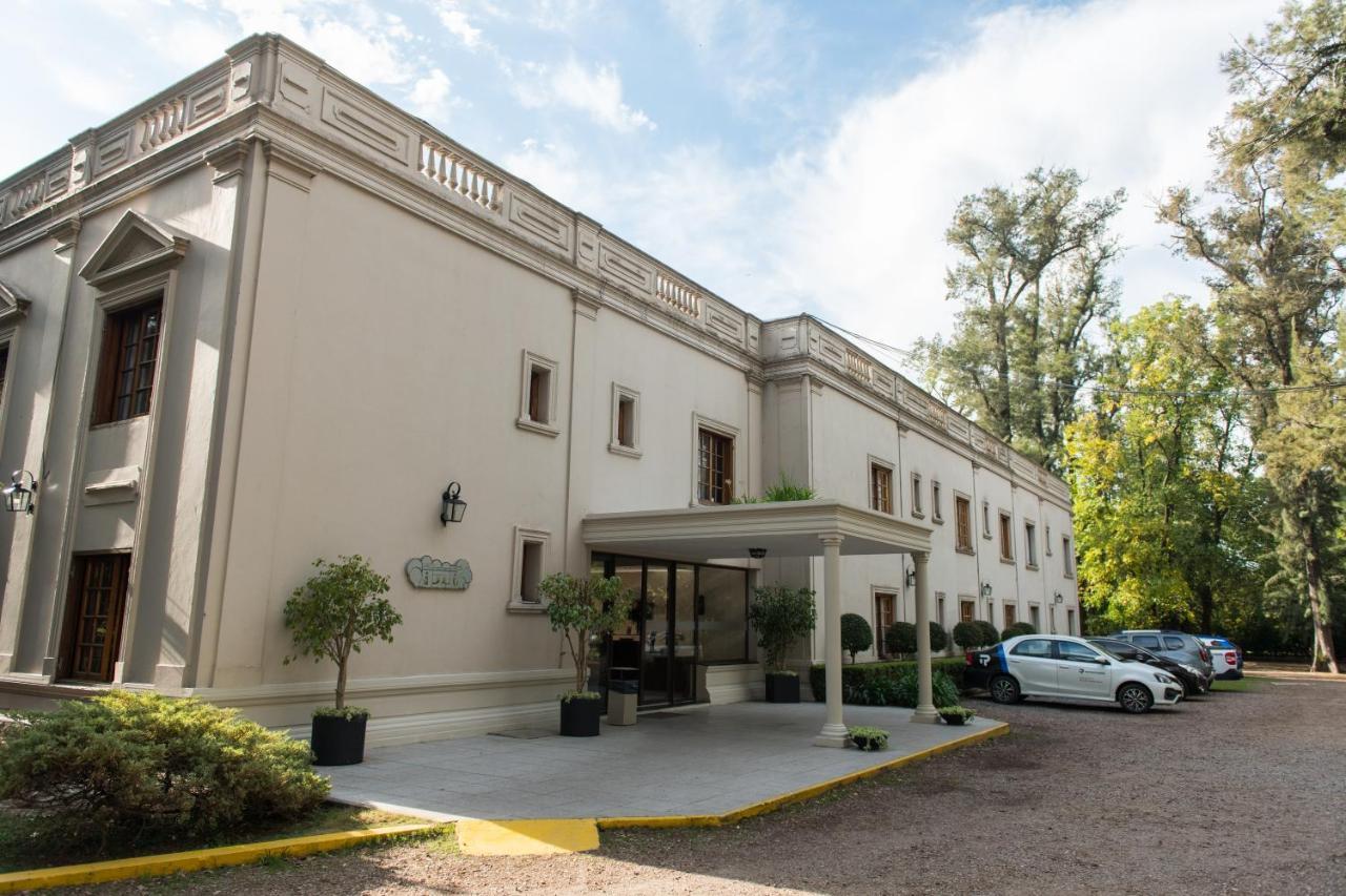 Howard Johnson Resort & Spa Escobar Белен-де-Эскобар Экстерьер фото