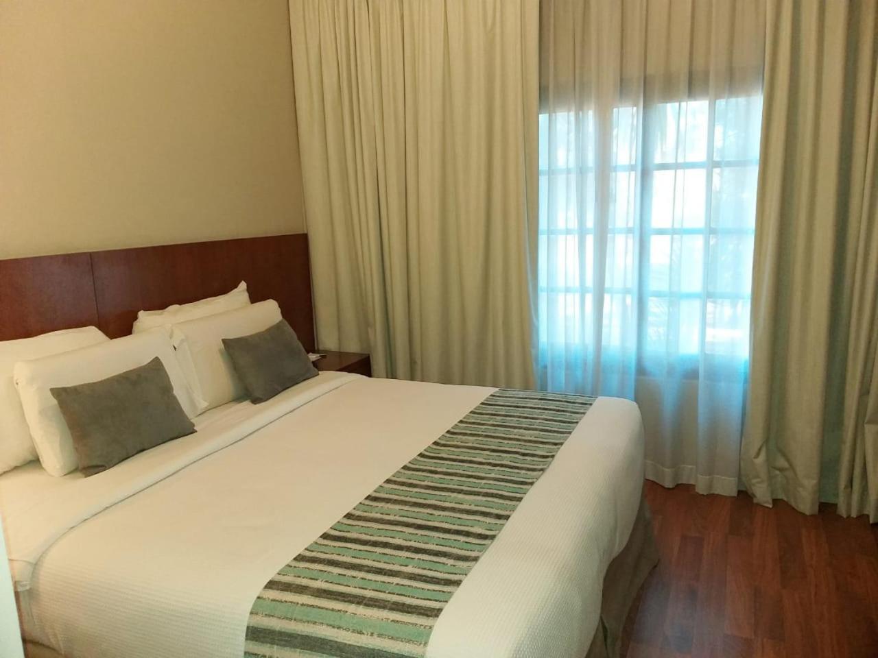 Howard Johnson Resort & Spa Escobar Белен-де-Эскобар Экстерьер фото
